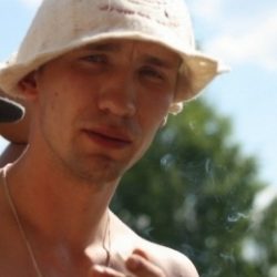 Я парень из Москвы. Ищу приятную девушку для куни Я парень из Москвы. Ищу приятную девушку для куни