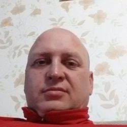 Молодой парень ищет девушку для одной или постоянных встреч в Иванове Молодой парень ищет девушку для одной или постоянных встреч в Иванове